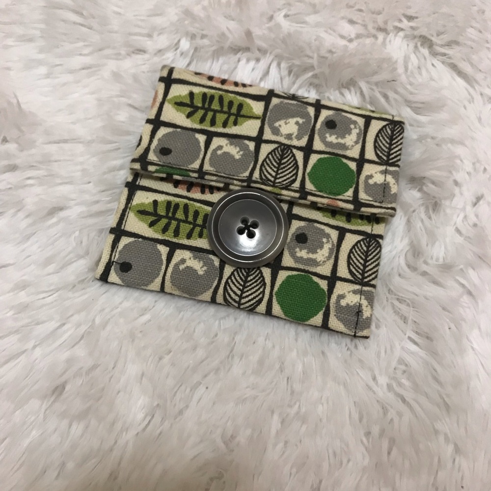 🌟Viv Pickle Button Close Change Purse